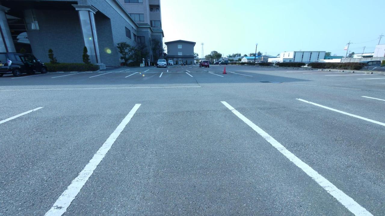 Route Inn Grantia Komatsu Airport Luaran gambar